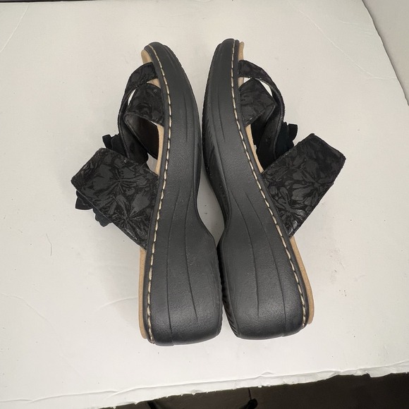 Clarks Collection Womens 6 Black Floral Wedge Sandals Ultimate Comfort Hook Loop - Picture 7 of 8